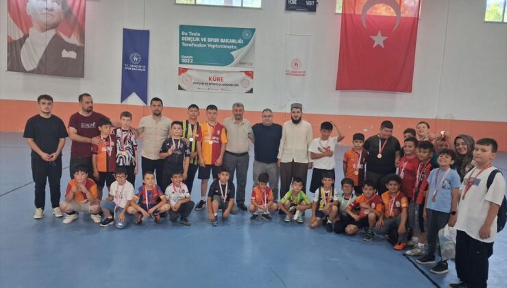 <a href="/spor/">SPOR</a>