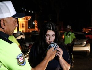 Adana’da trafik denetimi; 42 sürücüye idari para cezası