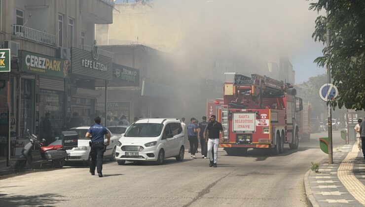 Adıyaman’da iş yeri yangını: 2 itfaiyeci dumandan etkilendi, 1 yaralı