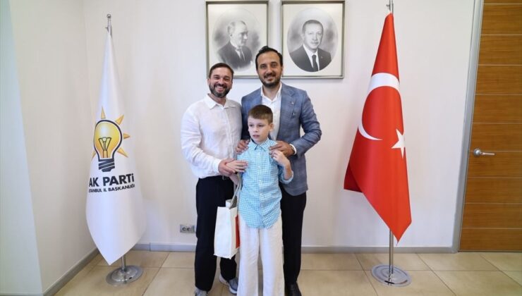 AK Parti İstanbul İl Başkanı Özdemir, “Cake Not Hate” kampanyasını başlatan Harris’i ağırladı