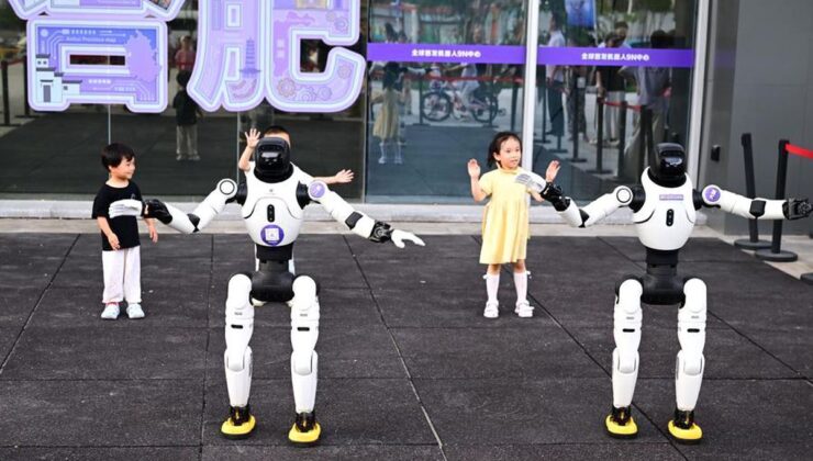 Albüm: Çin’in Hefei Kentindeki “Robot Üniversitesi” Robotları Gerçek Yaşam Görevlerine Hazırlıyor