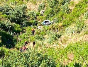 Antalya’da kamyonet, uçuruma yuvarlandı; aynı aileden 5 kişi öldü, 2 yaralı