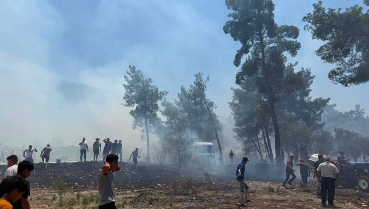 Antalya’nın Kaş ilçesinde ormanlık alanda yangın çıktı