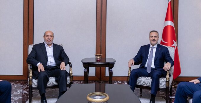 Bakan Fidan, Hamas Siyasi Büro Başkanı Hayye ve beraberindeki heyeti kabul etti