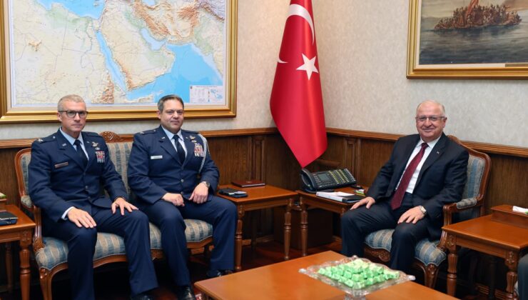 Bakan Güler, ABD askeri ataşelerini kabul etti