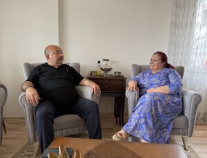 Böbreğiyle hayata tutunduğu eşine minnettar