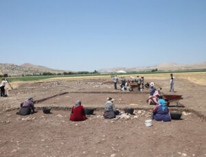 Çayönü Tepesi’nde 50 yıl sonra batı bölümünde kazılar yeniden başladı