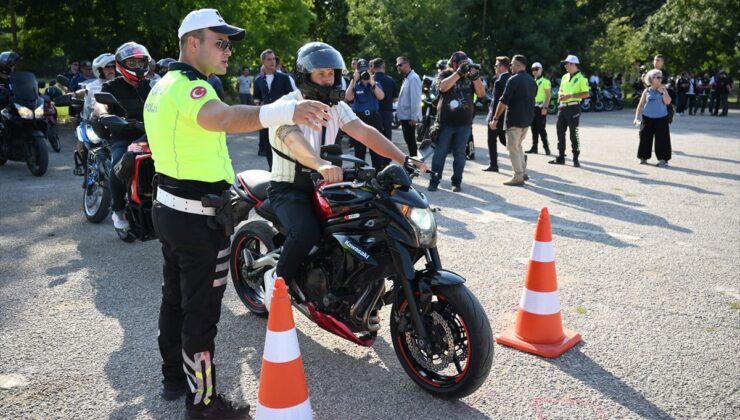 Edirne’de motosikletlilere güvenli sürüş eğitimi
