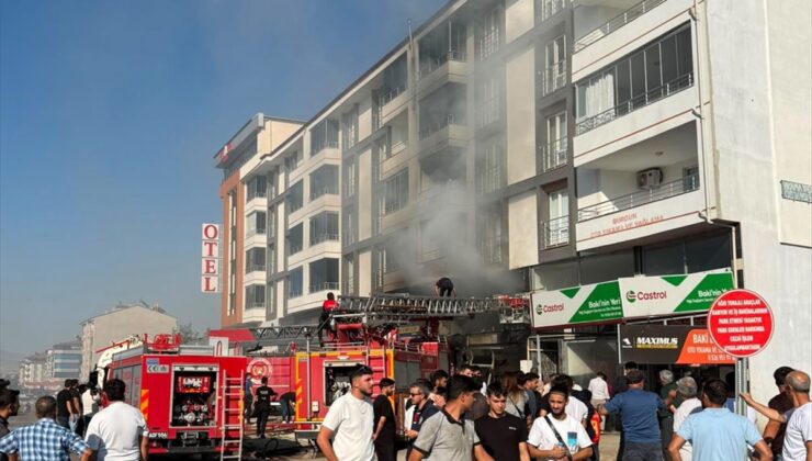 Elazığ’da iş yeri yangını paniği
