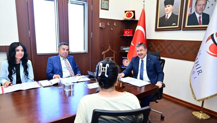 Eskişehir Valisi Yılmaz vatandaşlarla buluştu