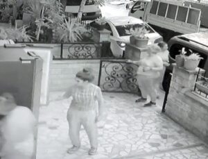 Kameraları izleyince gözlerine inanamadı: 4 kadın, 100 kiloluk buzdolabını böyle çaldı