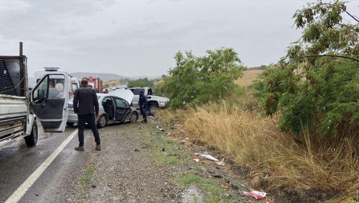 Kastamonu’da 3 aracın karıştığı kazada 1 kişi öldü, 5 kişi yaralandı