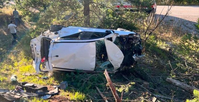 Kastamonu’da devrilen otomobildeki 5 kişi yaralandı
