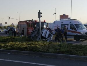 Kayseri’de otomobil ile hafif ticari aracın çarpıştığı kazada 4 kişi yaralandı