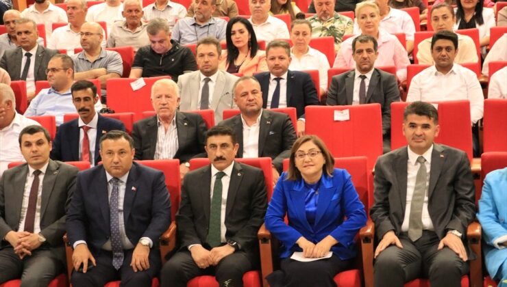 Kilis’te “Türkiye’nin Demokrasi Zaferi” konulu konferans düzenlendi