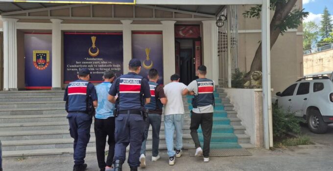 Kırıkkale’de haklarında hapis cezası bulunan 4 kişi yakalandı