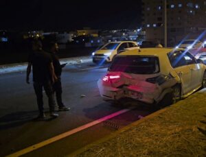 Nusaybin’de otomobil çarpıştı: 3 yaralı
