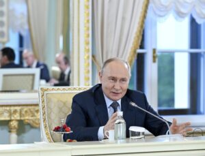 Putin, Çin Vatandaşlarına Yönelik Vizesiz Giriş Uygulamasını 2027 Sonuna Kadar Uzattı