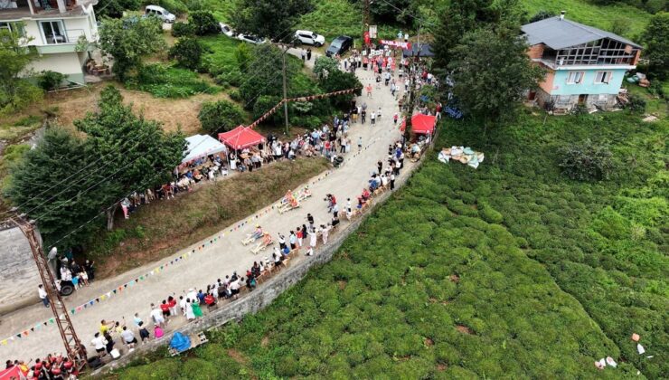 Rize’deki festivalde 12 ülkeden katılımcılar tahta arabalarla yarıştı