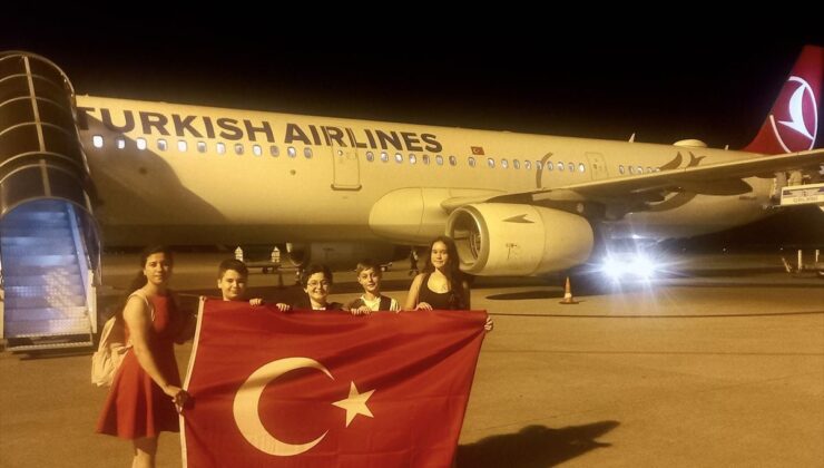 Samsunlu öğrenciler Asya Uluslararası Matematik Olimpiyatı için Vietnam’a gitti