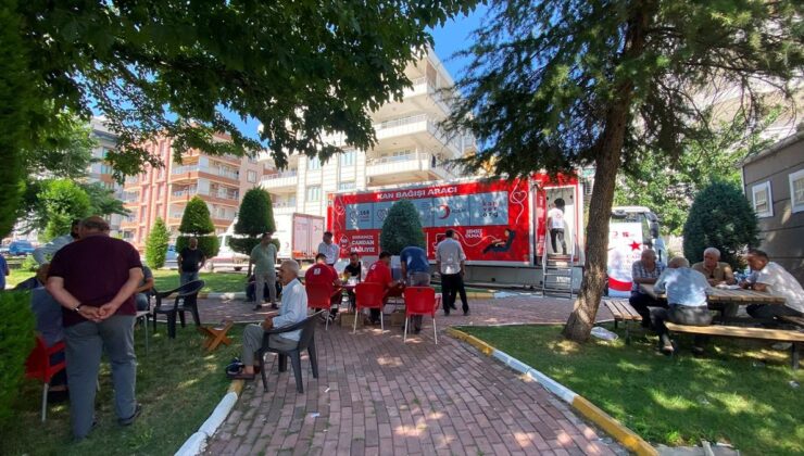 Şanlıurfa’da mahalle sakinlerinden kan bağışı kampanyasına destek