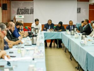 Sudanlı yetkililer İHH’da STK’larla bir araya geldi: ‘İnsani krize yeterli yardım gelmiyor’