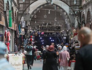 Suriye’de savaşın yaralarını saran tarihi Osmanlı Kapalı Çarşısı yeniden hayat buluyor