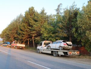 Taşköprü’de iki otomobil çarpıştı: 2 yaralı