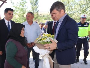 Vali Bakan, Kıbrıs şehidi Lütfi Aras’ın ailesini ziyaret etti