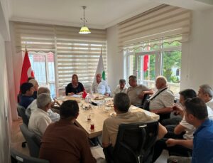 Yeşilay Tokat Şube Başkanı Ateş, mahalle muhtarlarıyla bir araya geldi