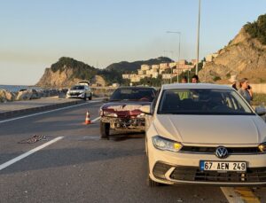 Zonguldak’ta İki Otomobil Çarpıştı: 1 Yaralı
