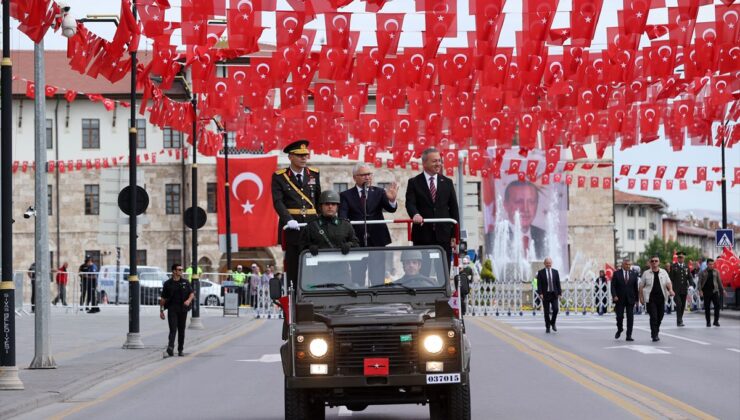 30 Ağustos Zafer Bayramı Yedi İlde Coşkuyla Kutlandı