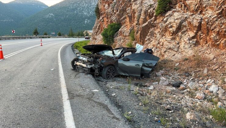 Akseki’de Kontrolden Çıkan Otomobil: 1 Ölü, 2 Yaralı