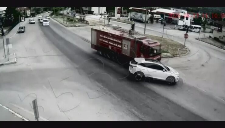 Amasya’da İtfaiye Aracı Otomobille Çarpıştı: 1 Yaralı