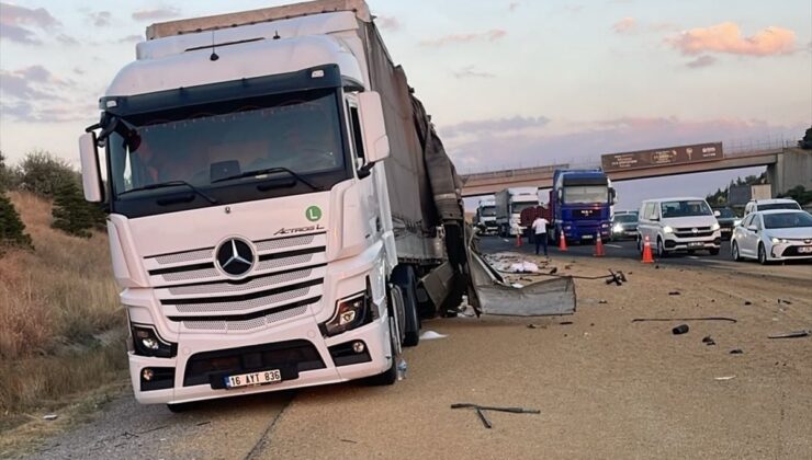 Ankara’da iki tırın çarpışması sonucu bir kişi yaralandı