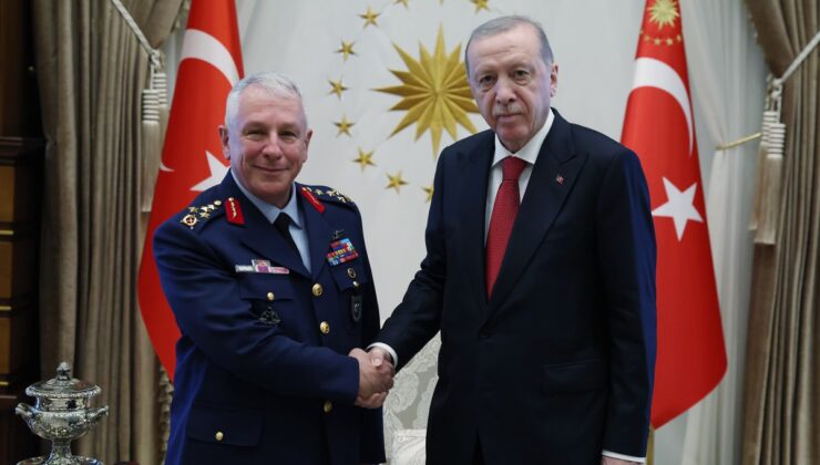 Cumhurbaşkanı Erdoğan, Emekli Hava Kuvvetleri Komutanı Orgeneral Kadıoğlu’nu Kabul Etti