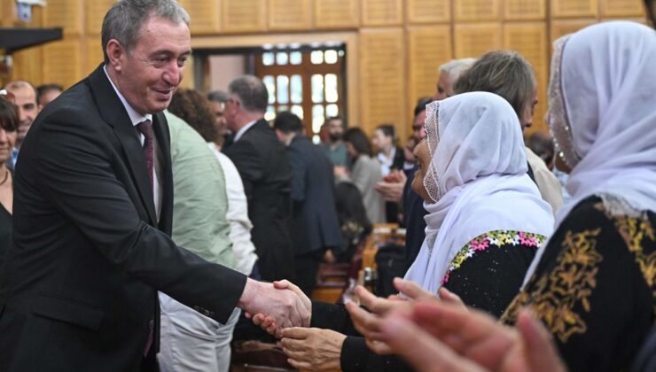DEM Partili Tuncer Bakırhan Kürtçe özlü sözle “Terörsüz Türkiye” yasasını anlattı