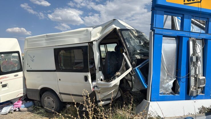 Elazığ’da Minibüs Kazası: 7 Yaralı
