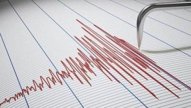 Endonezya’da 7,6 büyüklüğünde deprem