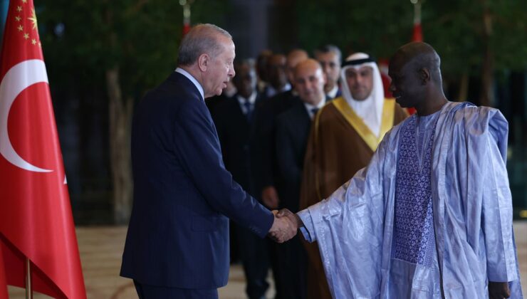 Erdoğan Zafer Bayramı tebriklerini kabul etti