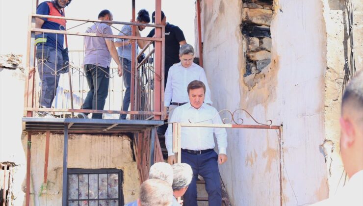 Erzincan Valisi yangınzedeleri ziyaret etti