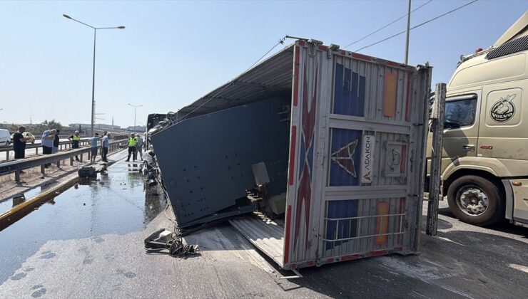 Gebze’de Tır Devrildi: Sürücü Yaralandı
