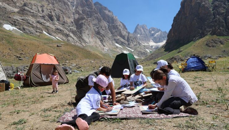 Hakkari’de Doğayla Büyüyen Aileler Kampı