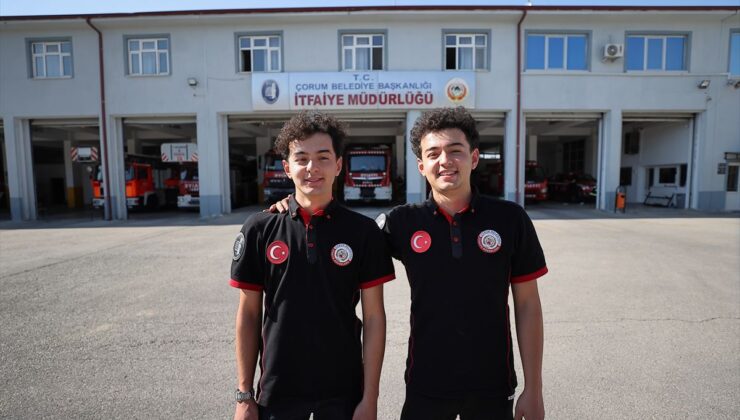 İkiz kardeşlerin itfaiyeci olma hayali