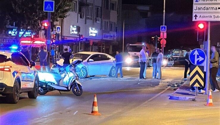 İnegöl’de İki Otomobil Çarpıştı: 9 Yaralı