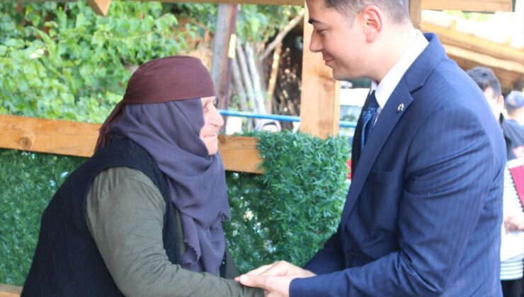 Kaymakam, Şehit Ailesini Ziyaret Etti