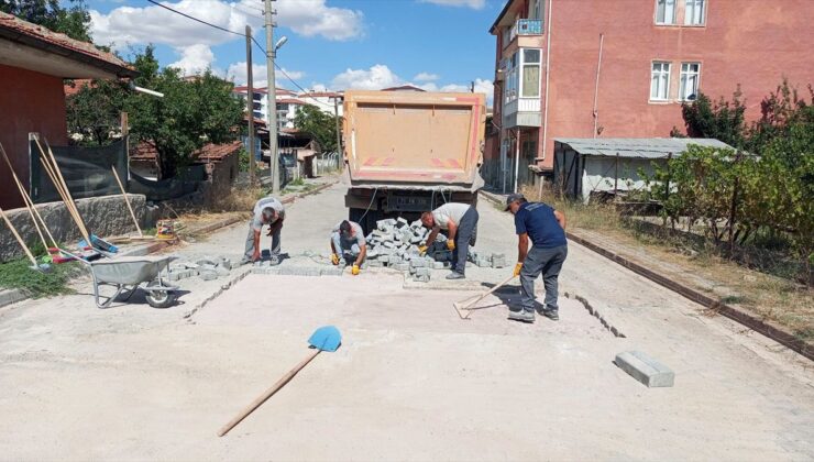 Kırıkkale’de Kilit Parke Taşı Çalışmaları Sürüyor