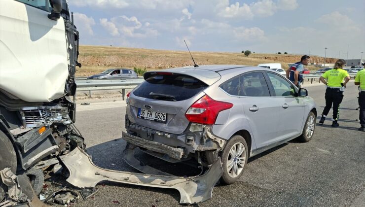 Kızılören’de Zincirleme Kaza: 8 Yaralı