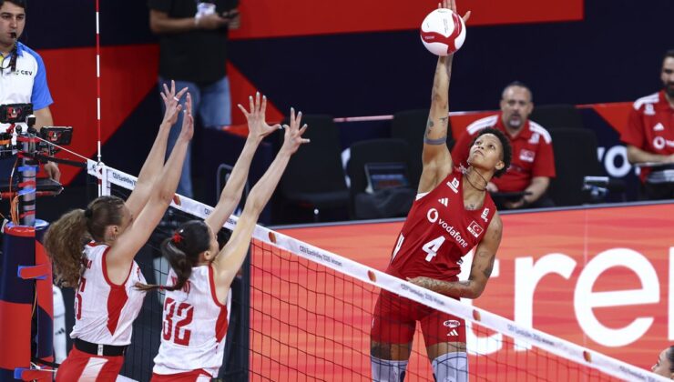 Milliler Polonya’ya 3-2 mağlup, son 16’da Azerbaycan rakibi