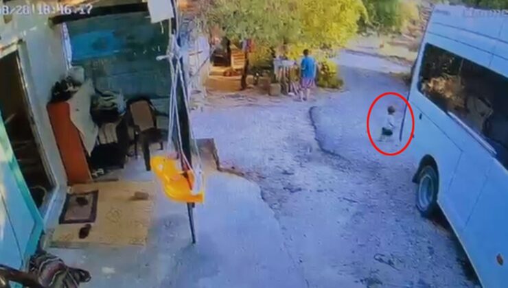 Minibüsün Altında Kalan Bebek Toprağa Verildi